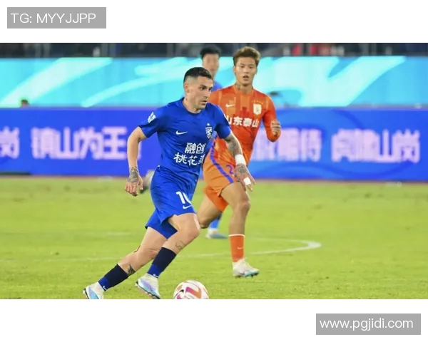 中超赛场上斯坦丘精彩破门助力球队夺得关键胜利